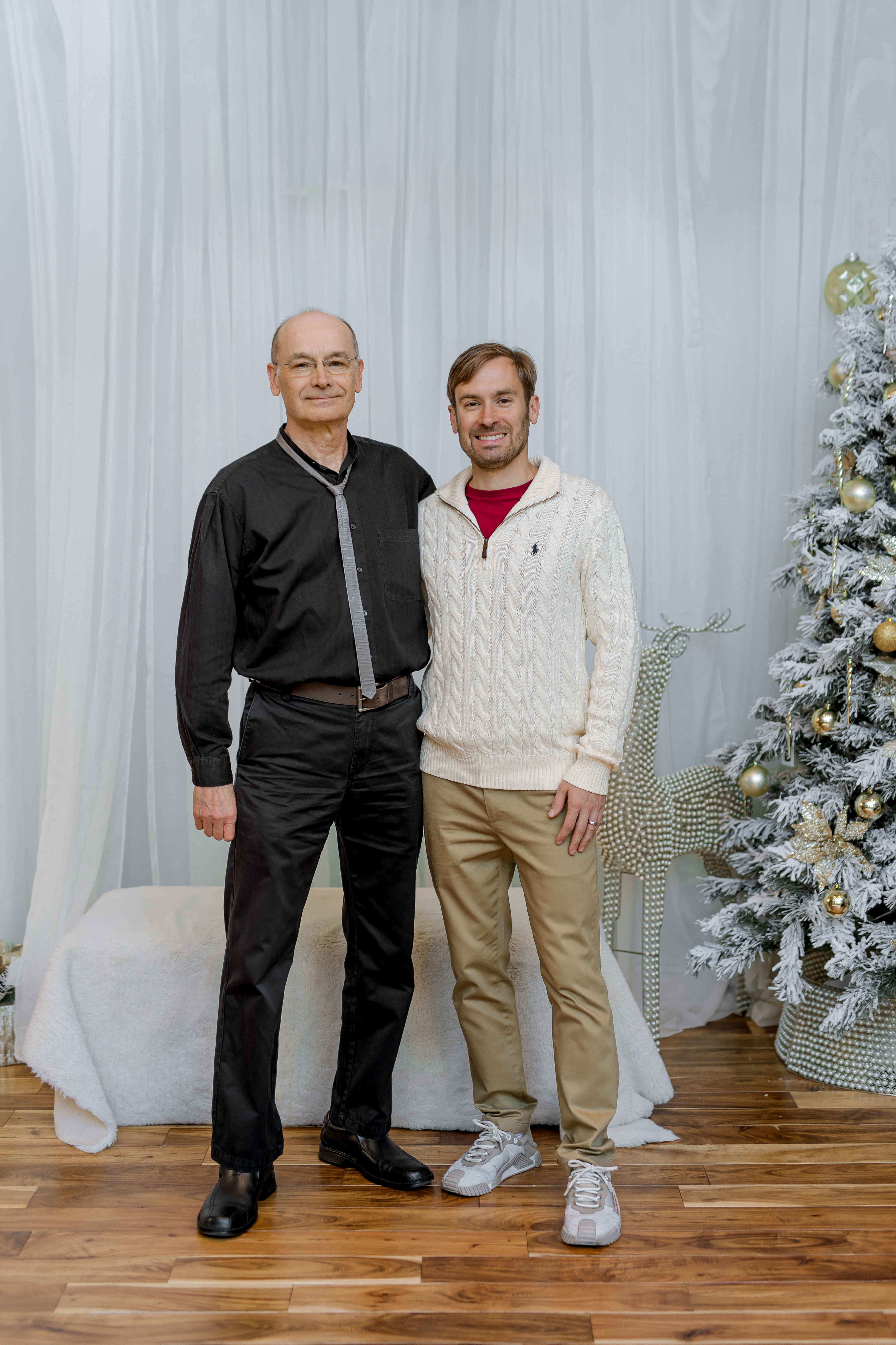 Mieszko Gorski in a Christmas family photo